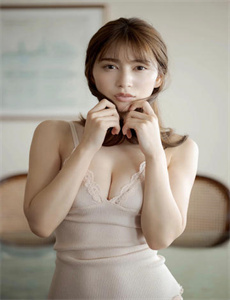 亚州交友网,美空是什么