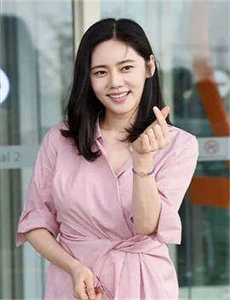 美女脱了内裤打开腿让人羞羞软件,秘密教学40话免费